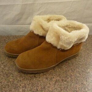 Minnetonka Ankle Boots Tan Suede w/Faux Fur Lining Size 10M EUC Style 85201